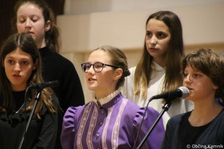 Otroci Osnovne šole Marije Vere Mi smo svet, mi smo otroci (57)